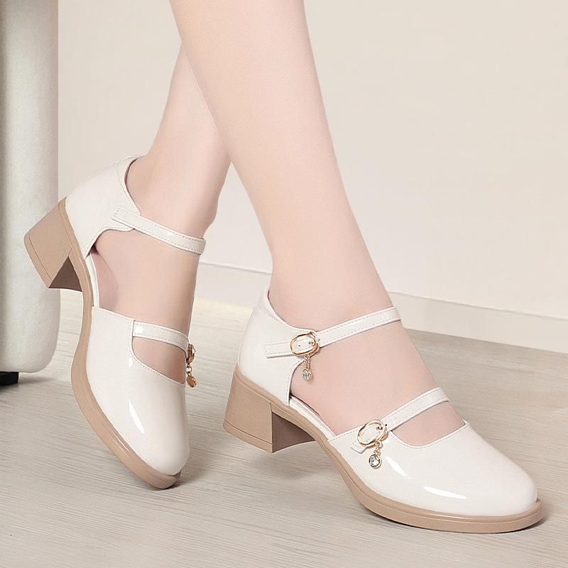 Women's Single Shoes with A Buckle and Medium Heels Summer Small Leather Shoes with Thick Heels Gentle Style Closed Toe Sandals