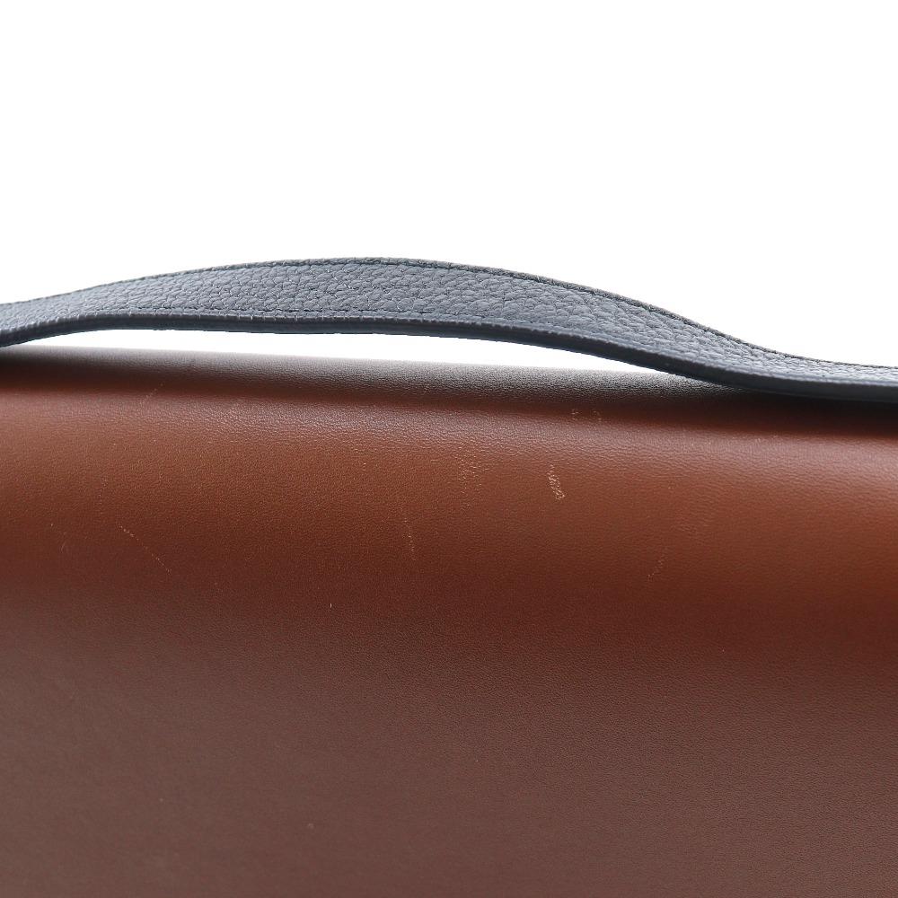 Burberry D-Ring Umhängetasche Farbe Braun / Schwarz Kalbsleder Damen Gebraucht