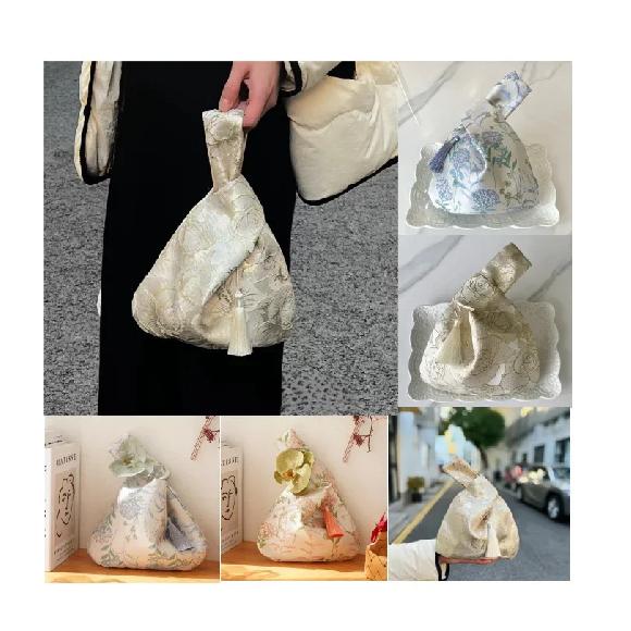 Flower Pendant Lunch Bag Cosmetic Bag New Chinese Style Handbag Tassel Knot Wrist Bag Small Item Pouch Cheongsam Accessories