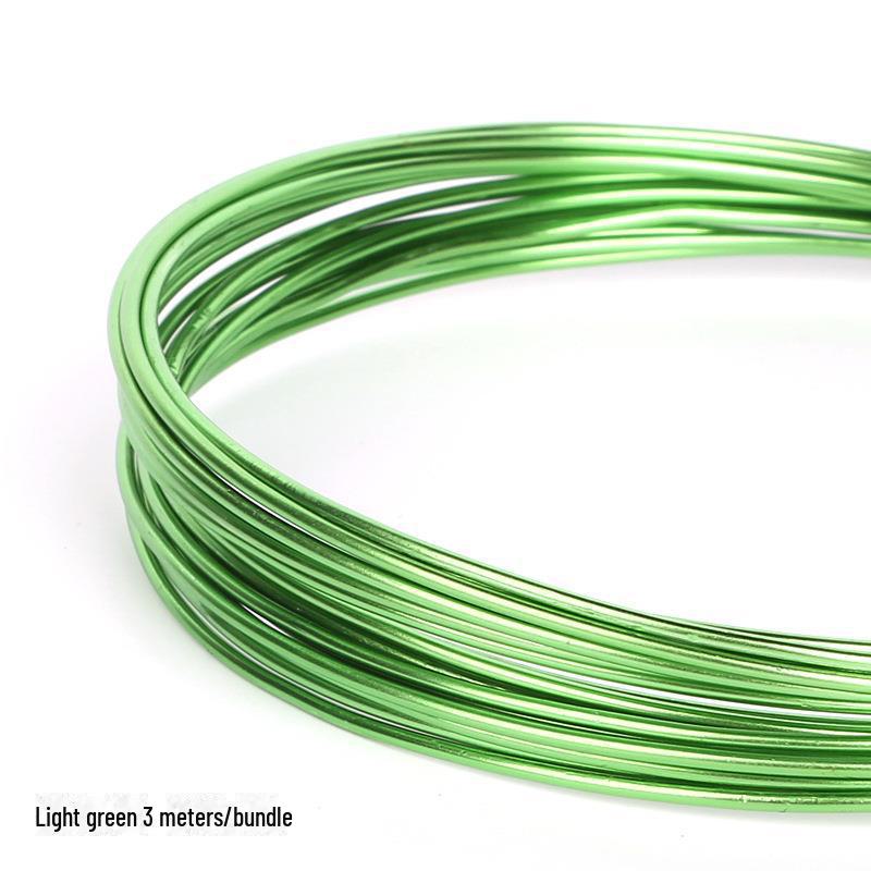 

Кольоровий оксидований алюмінієвий дріт (1мм-2,5мм) для ремесел своїми руками та прикрас для велосипедів 2.5mm 3 meters/bundle світло-зелений колір