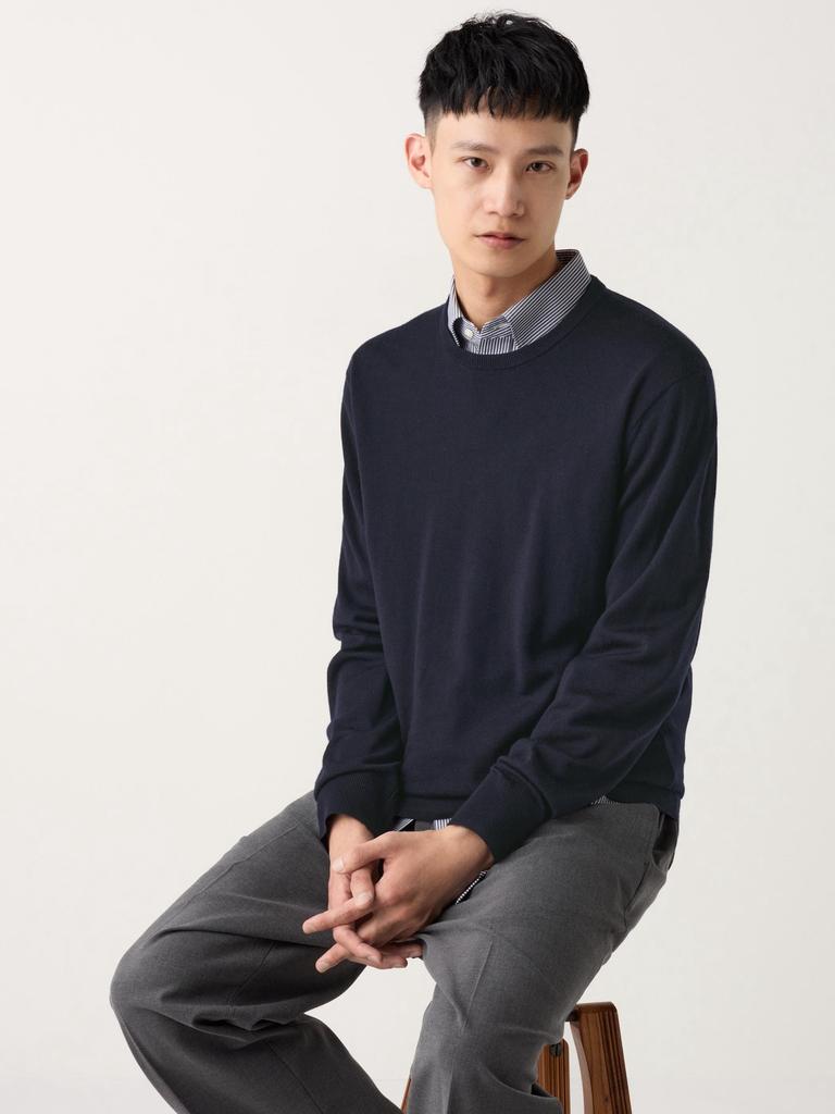 Uniqlo Japan Extra Fine Merino Crew Neck Sweater  Long Sleeve 