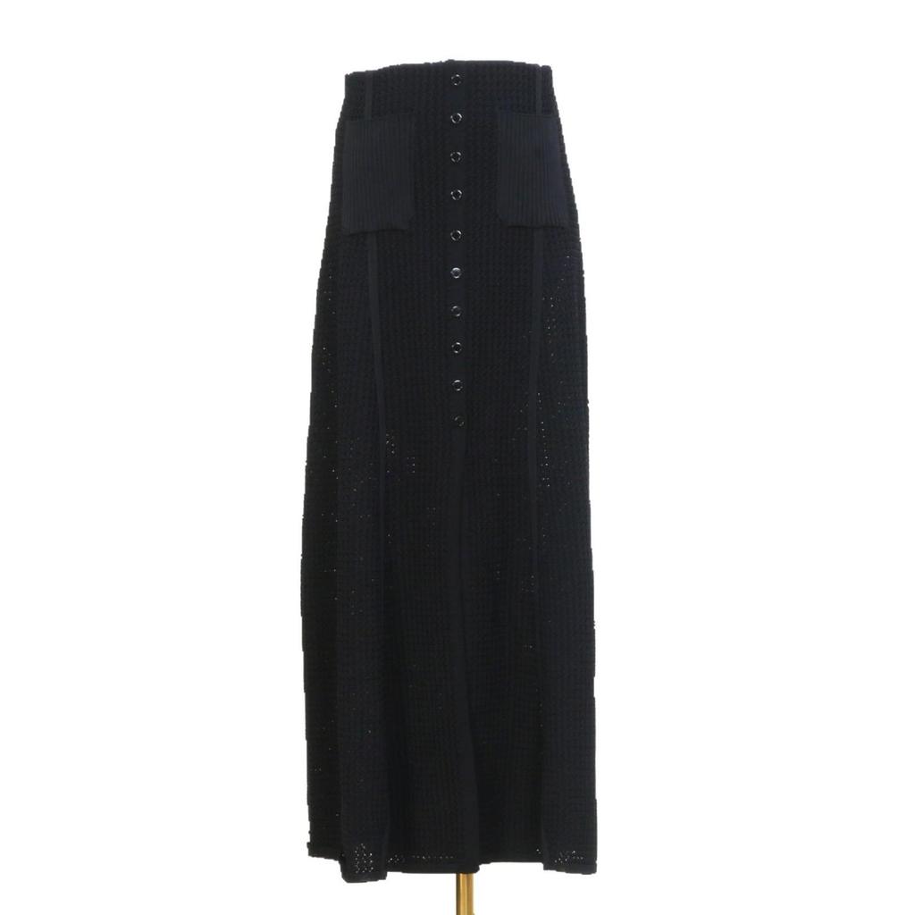 2025 Spring/Summer Women's French Chic Knitted Slimming Vest & Midi A-line Skirt Set.