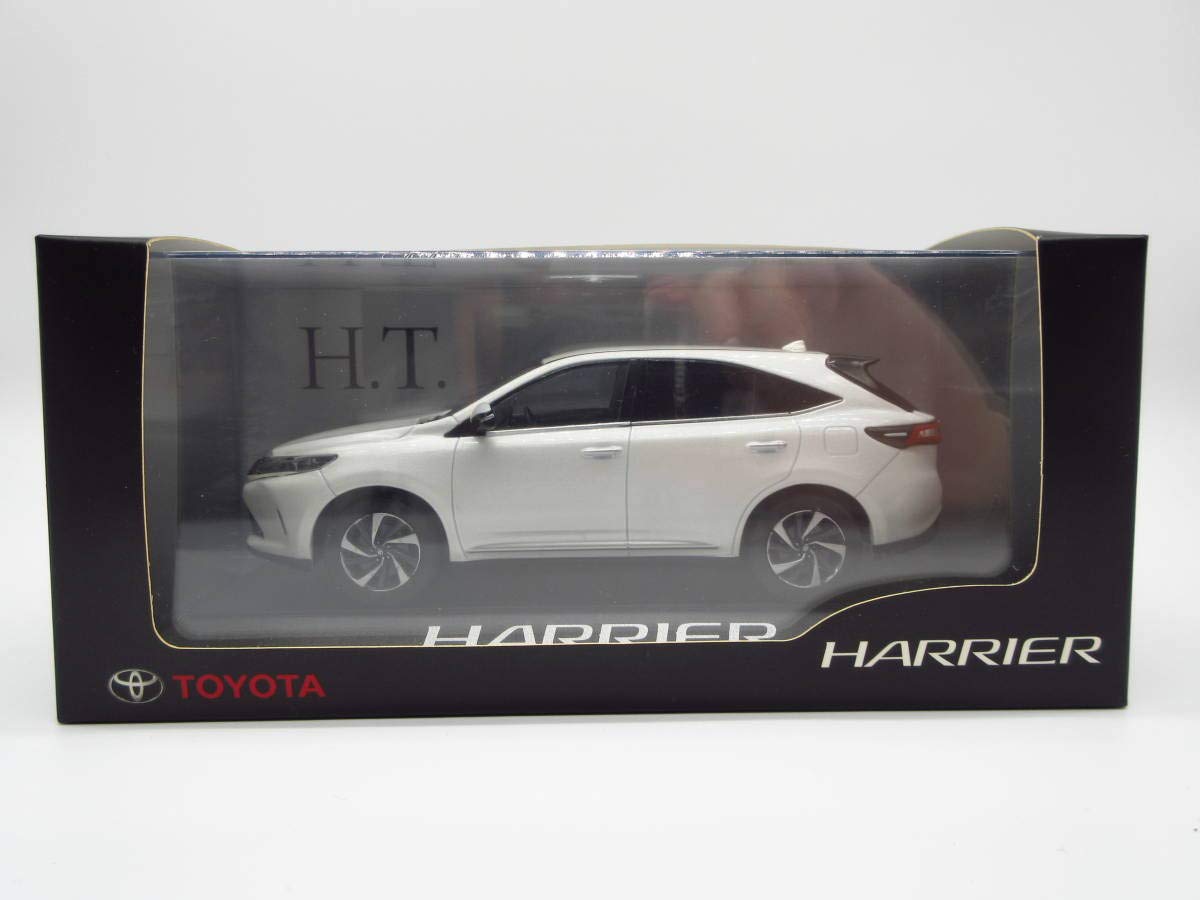 

Toyota Harrier Harrier Turbo HARRIER Серия 60 Поздняя модель Цвет Миниатюрная машинка Белый Перламутр Кристалл Шайн 1/30 белый