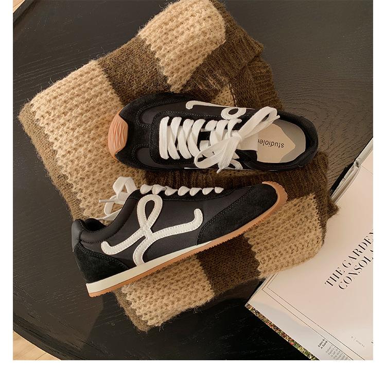 Cowhide Version of Grape Mother, the Same Leather Casual Sports Shoes, Tilted Head Contrasting Color Splicing Lace-up German Training Shoes, Wom