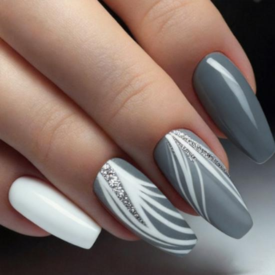 Trendy Ballet Style Gray-White Striped Wearable Nail Art Set - 24 Pieces Glue Style