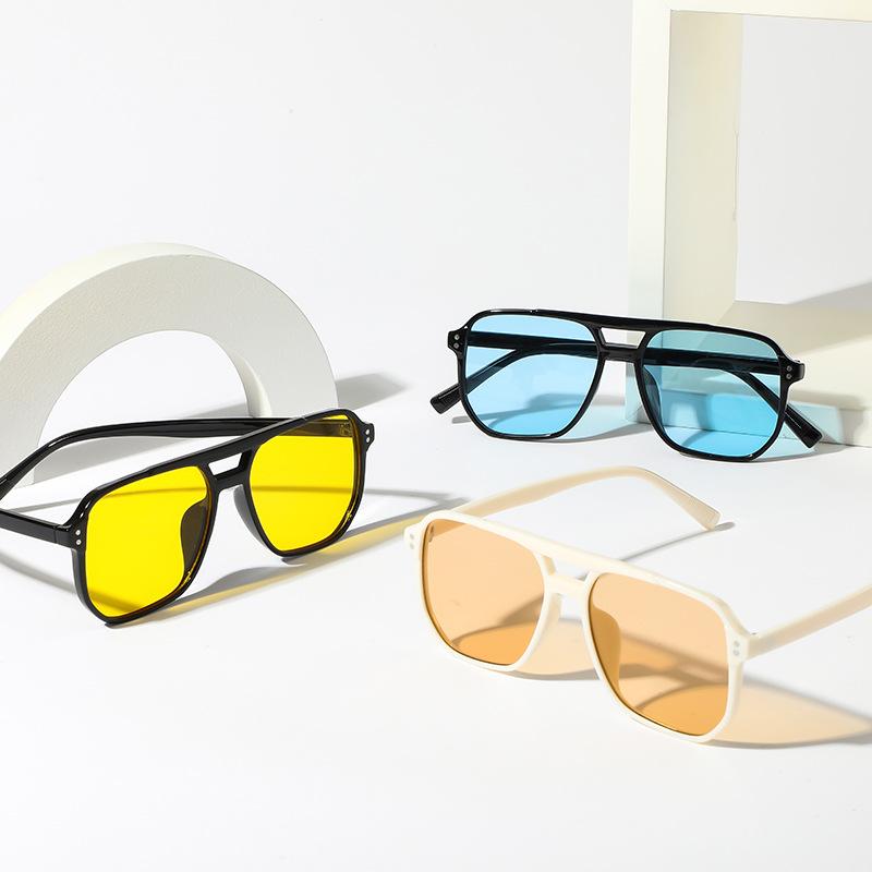 Outdoor Ozeanscheibe Doppeltbügel Sonnenbrille Neue Retro Jelly Farbe Damen Quadratische Sonnenbrille UV400 Augenschutz Brille