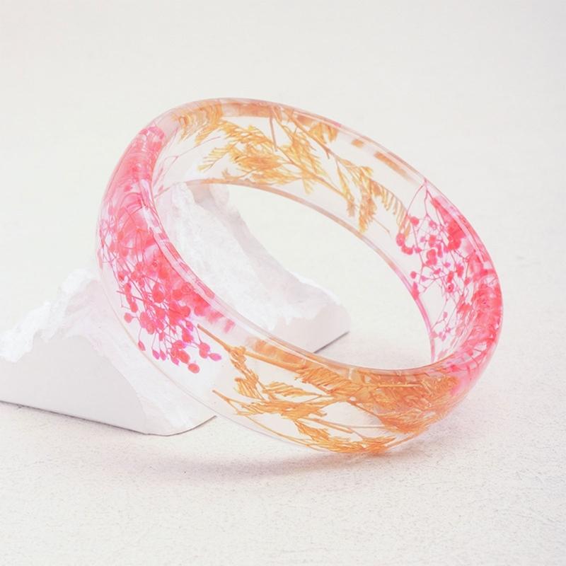 Elegant Resin Bangle With Preserved Flowers Comfortable Dried Flower Wristband For Women Fashion Jewelry Gift