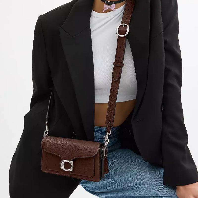 Coach Tabby 20 Markenlogo Abnehmbarer Griff Poliertes Kieselsteinleder Handtasche Crossbody Umhängetasche Kleine Damenhandtaschen Ahorn CY201-LHMPL