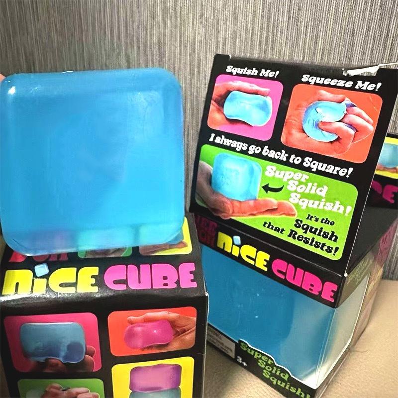 Needoh Mini Nice Ice Baby Taglia Piccola Cubo Super Berg Giocattolo da Spremere Rilascio Lento dello Stress per Ansia Autismo Gioco Sensoriale
