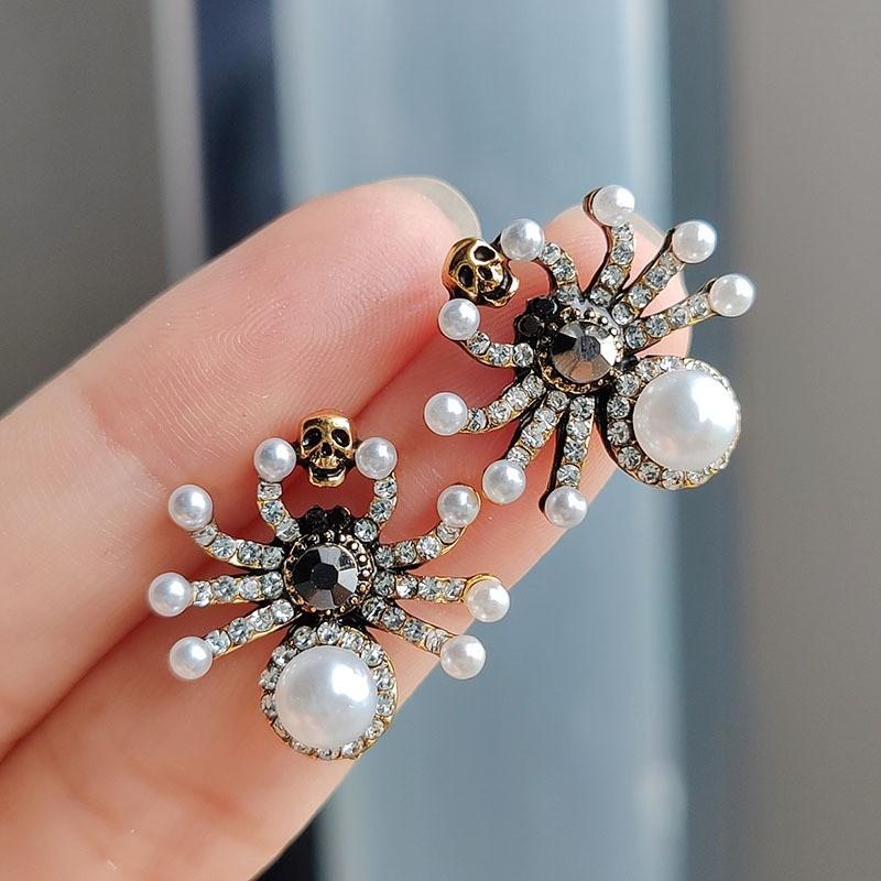 

Серьги-гвоздики с подвеской в виде паука из жемчуга и страз в стиле ретро, в стиле панк-готика, металлические серьги-гвоздики в виде черепа для женщин, ювелирные изделия для вечеринок, подарки белый