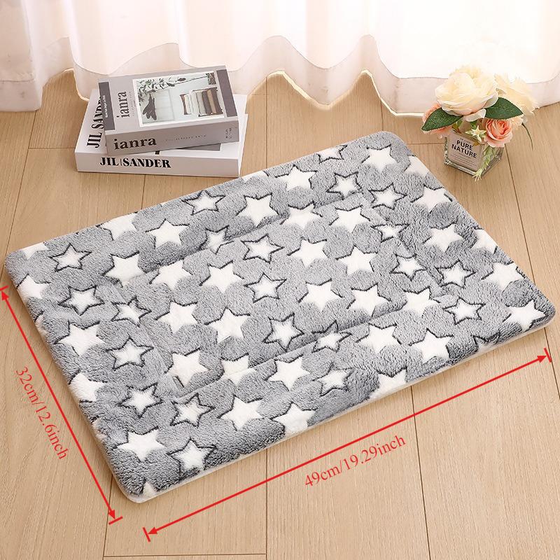

Ultra Soft Dog/Cat Bed Mat with Cute Prints, Dog/Cat Blankets for Indoor Cats, Warm Pet Mat 49*32cm