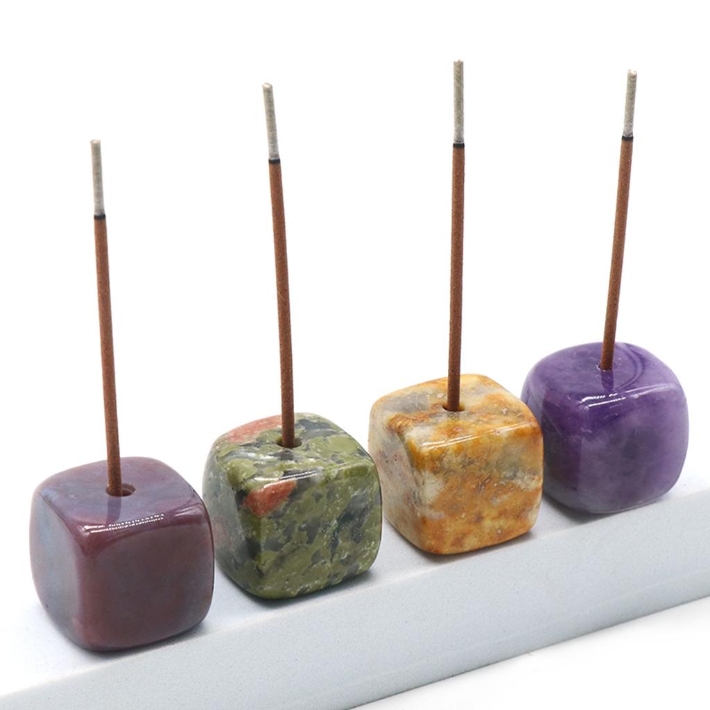 2 Stück quadratischer Räucherbrenner aus Natursteinkristall, Räucherstäbchen-Diffusor-Dekoration, Zen-Heimaltar-Dekoration, Meditationszentrum-Dekoration mit geometrischem Design