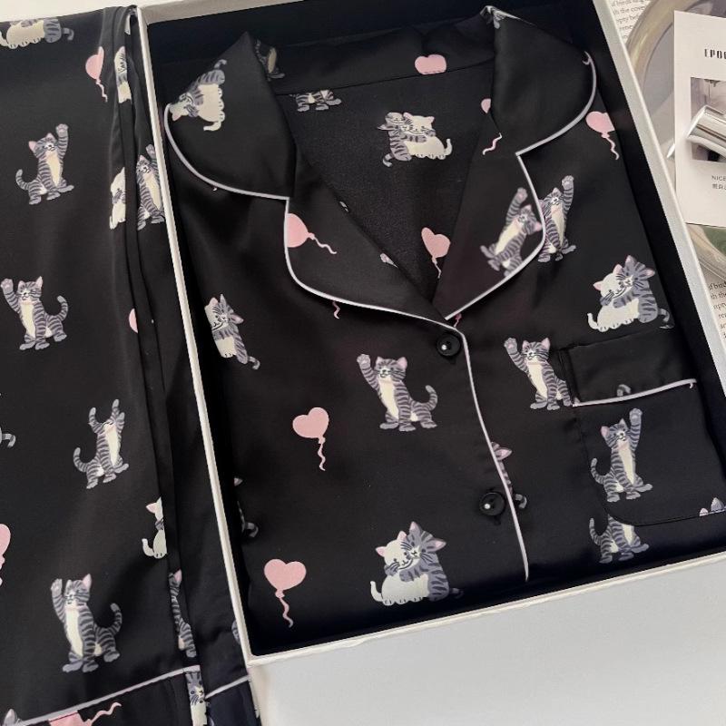 Women's Ice Silk Long-Sleeved Pajamas - Heart Balloon Design, Spring/Summer, Thin Style for Dormitory or Home Wear.