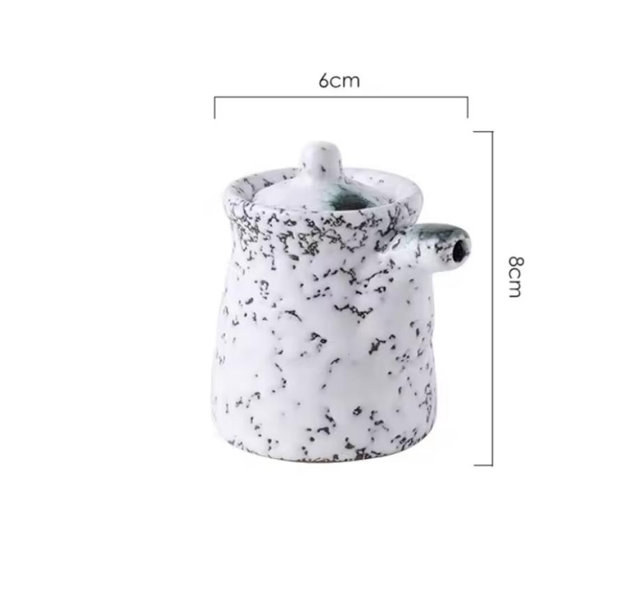 Japanese Ceramic Soy Sauce & Oil Dispenser – Retro Vinegar Bottle for Kitchen Seasoning & Cooking Tools