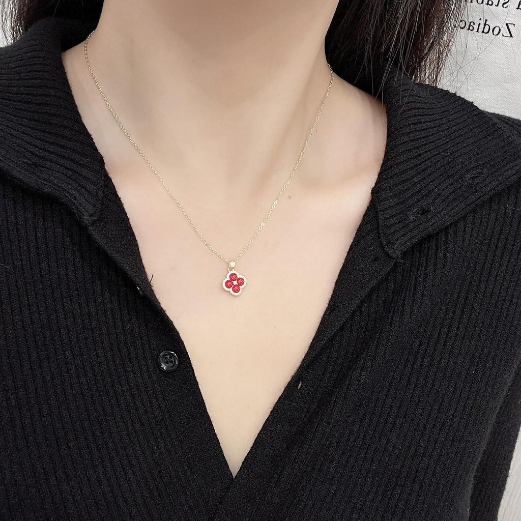 Emerald Four-Leaf Clover Necklace: Elegant, Stylish, and Versatile for Women