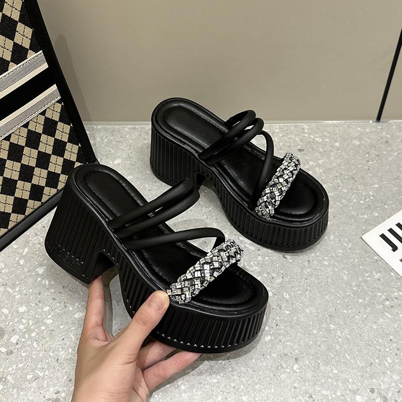 European Station 2025 Summer New Product Slope Heel Thick Bottom Heightened Feminine Rhinestone Surface One-word Slippers Wear Cool Slippers