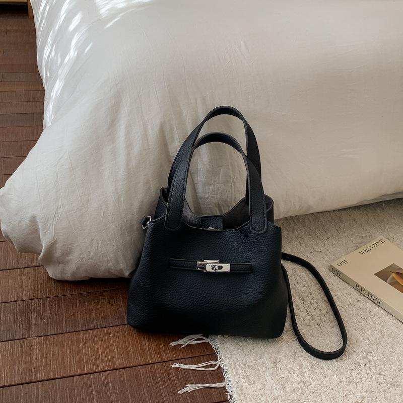 

Трендовая простая портативная сумка-ведро женская зимняя новая модная высокоценная повседневная модная сумка-мессенджер