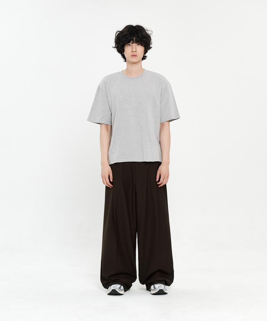 SIGNATURE Single-Pleat Wide Slacks [Deep Brown]