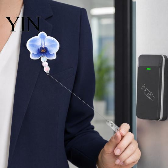 Decorative ID Badge Reel for Nurses Cute Flower Reels, Retractable Nurse Clip with Beaded Secure Backpacks Charm, Floral Name Card Holder Teacher