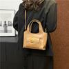2025 new women's bag fashionable large-capacity high-end bag versatile casual handbag shoulder messenger bag