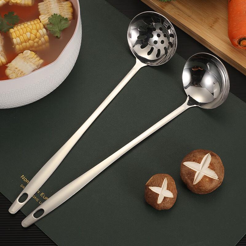 Thickened Stainless Steel Long-Handle Soup Spoon