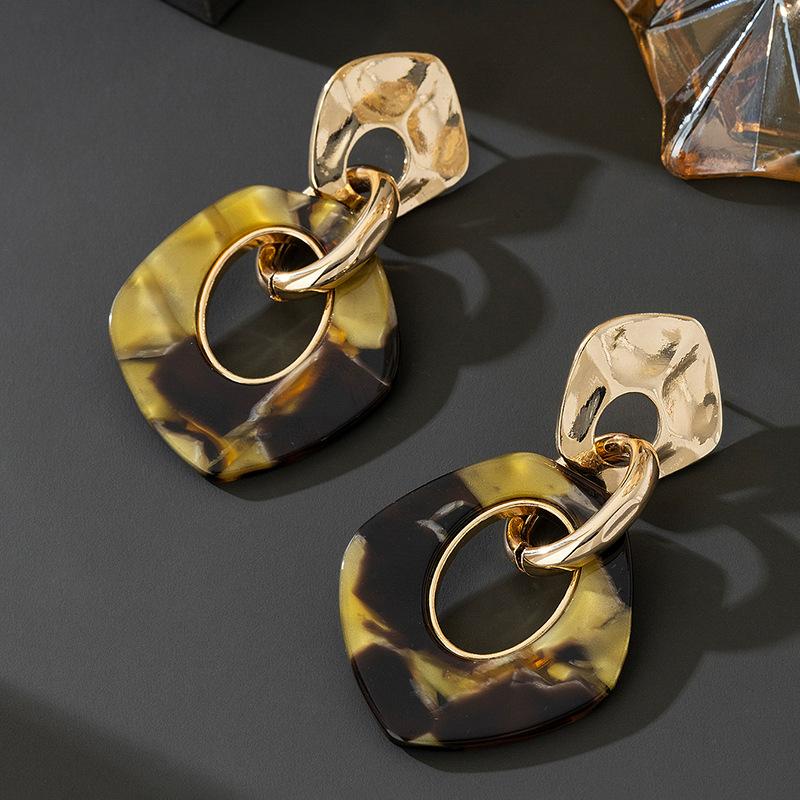 

Модные серьги для женщин