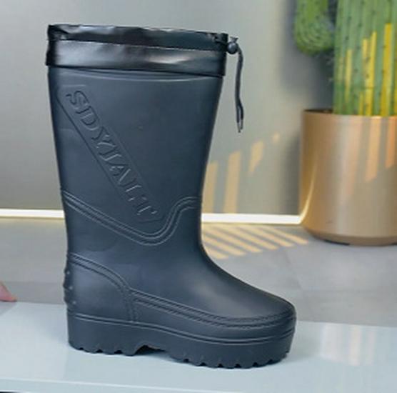 

EVA Ultralight Plus Non-Slip Cotton Rain Boots for Men & Women - Ideal for Winter, Oil Resistant, Perfect for Fishery & Cold Storage. 40