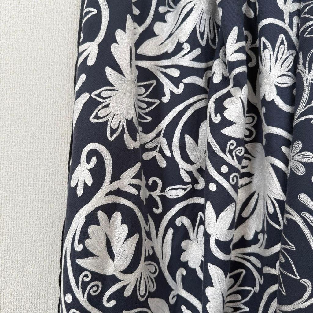 Used Kashmiri Embroidery 100% Pashmina Large Shawl Navy X Silver