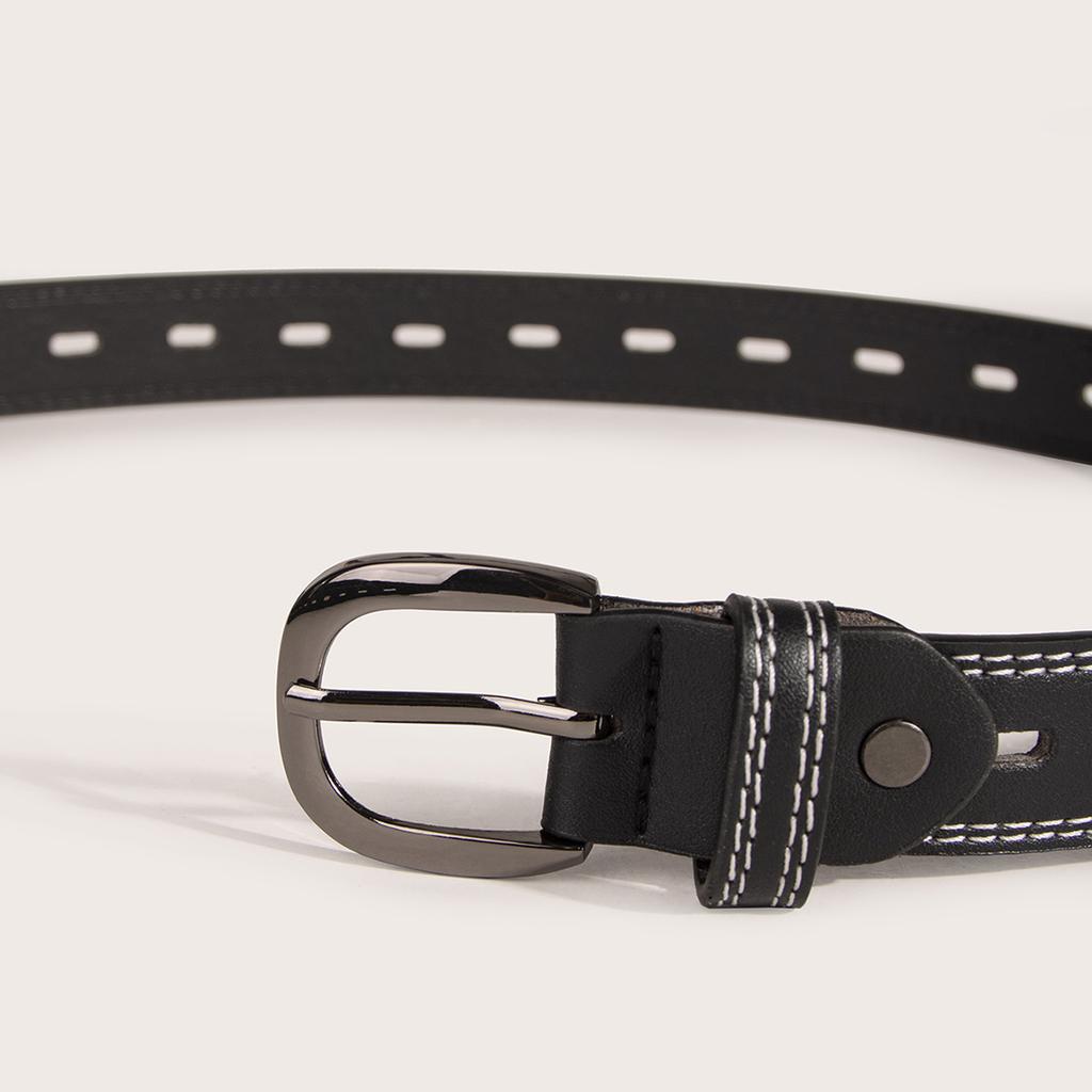 A Versatile Women's Belt with A Hollowed-out Texture and Edge Lines. It Is Recommended To Use A Basic Women's Belt and A Gun Black Belt