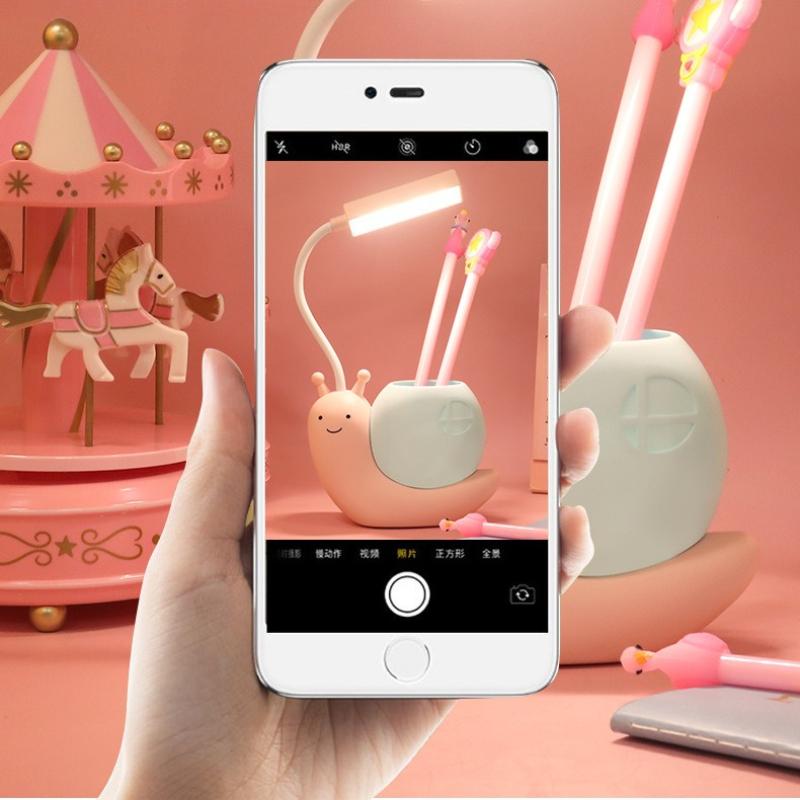1Pc Creative Cartoon Snail Desk Lamp, Learning To Charge Eye Protection Desk Lamp, Children and Students Small Desk Lamp