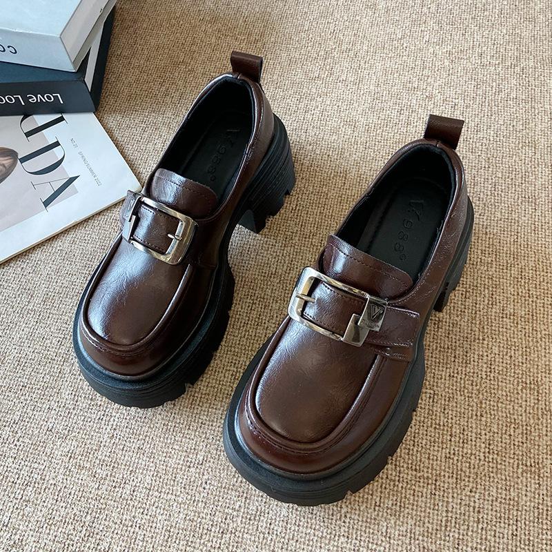 

618-21 British retro loafers women s 2025 new small thick-soled small leather shoes high-heeled muffin single shoes women 40 коричневый