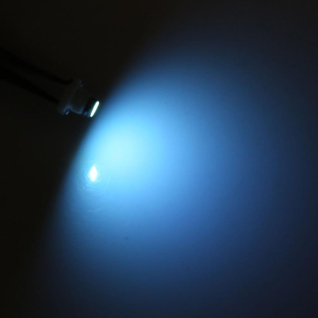 uxcell Automobil LED-Licht Eisblaues Licht T3 1210 SMD