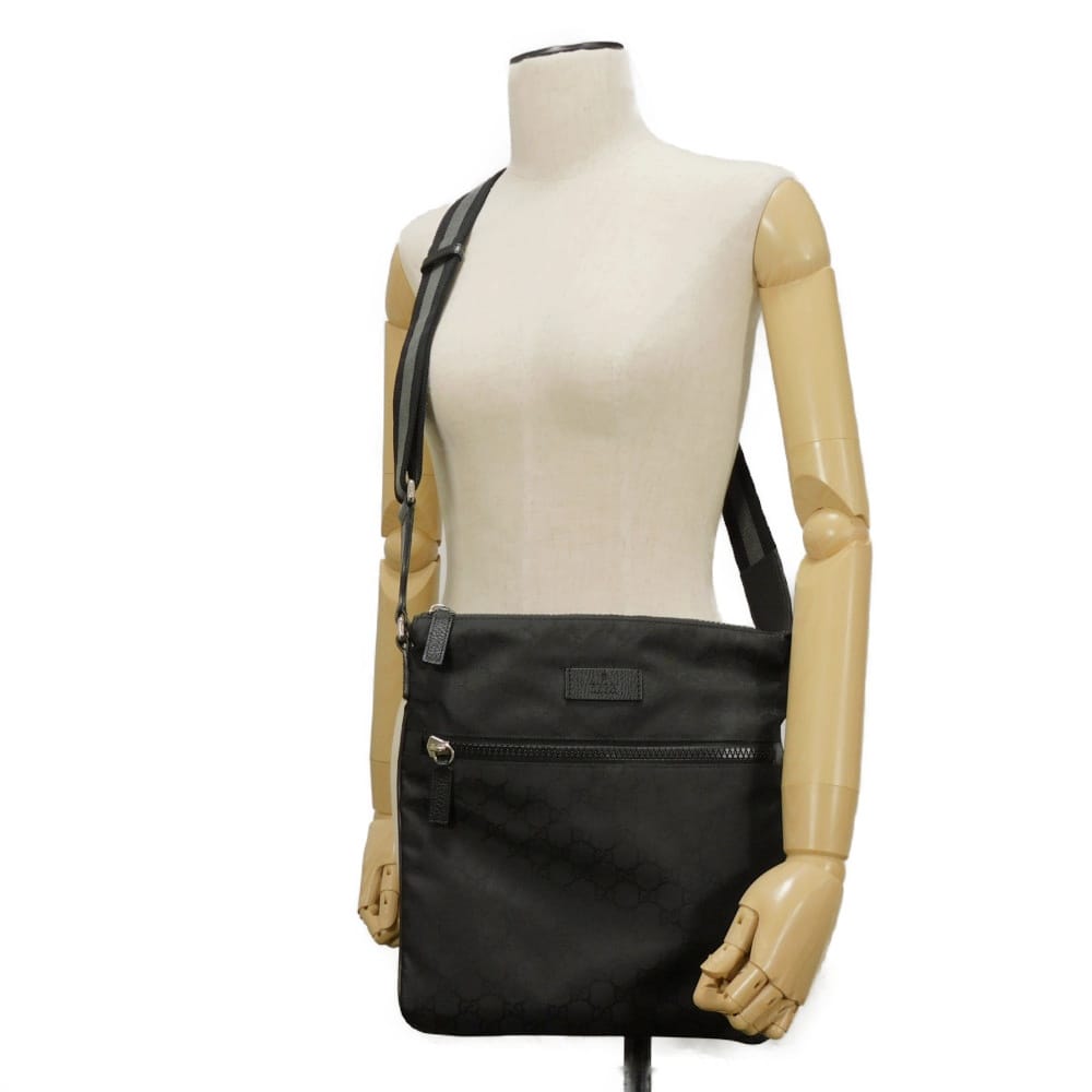 Used 9539 GG Nylon Messenger Bag 509639 7921 Crossbody Logo Embossed Black Men's from Japan AUTHENTIC