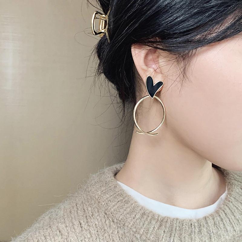 New Korean Style White Green Heart Drop Earrings For Women Contracted Heart Pearl Asymmetrical Earring Party Jewelry