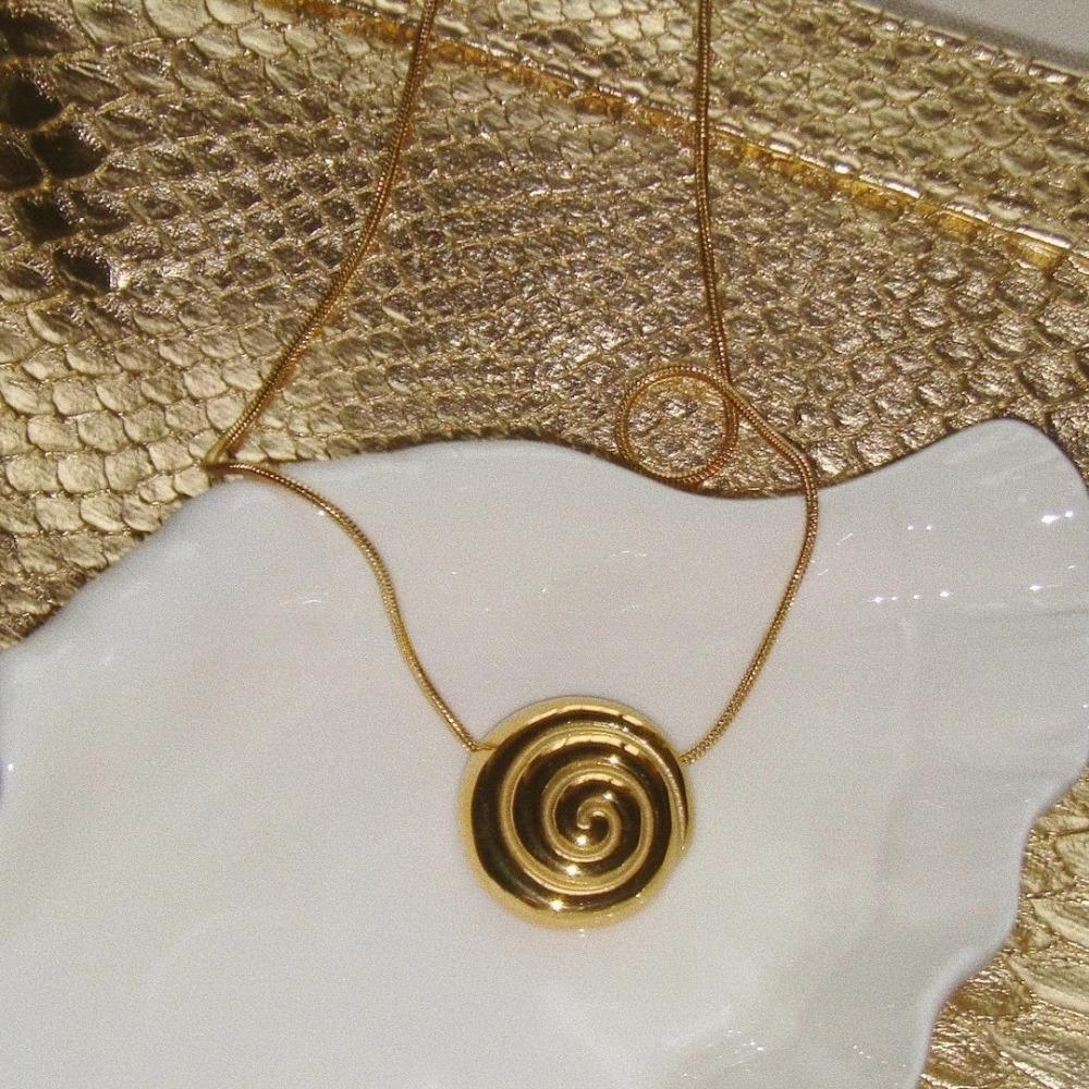 Elegant and Simple Spiral Design Jewelry Set, Gold Ring Pendant