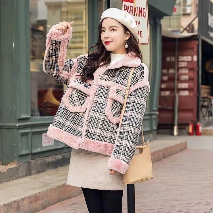 2024 autumn and winter new woolen jacket women's short plush thickened version loose and thin versatile plaid jacket tide