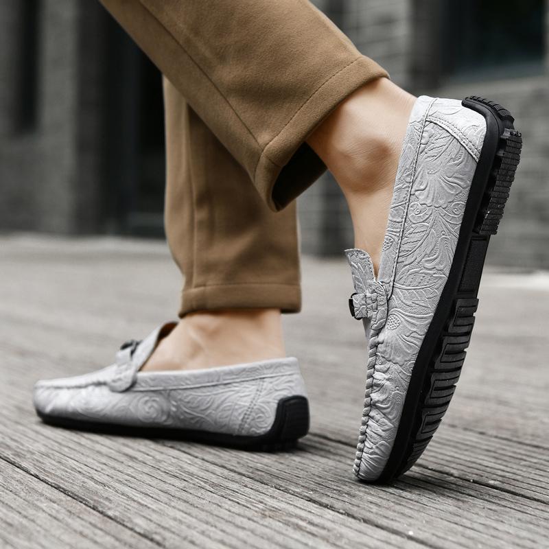 2025 Designer Penny Loafers Herren Freizeitschuhe Leichtgewichtige Weiche Leder Herren Mokassins Atmungsaktive Slipper Herren Fahrschuhe