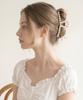 Dieuamour Blanc Floral Cubic Hair Clip