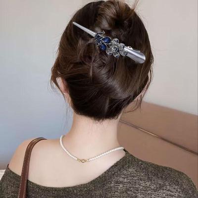 Elegant Rhinestone Peacock Duckbill Hair Clip - Non-slip, Large & Versatile