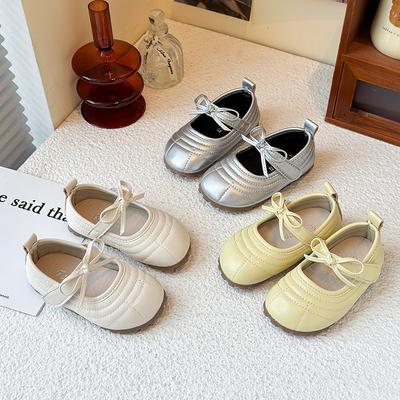 Sapatos de couro para meninas 2025 primavera e outono novos sapatos infantis sapatos de princesa para meninas pequenas sapatos Doudou de sola macia sapatos de bebê simples tendência