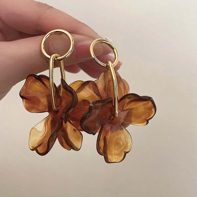 Pendientes Colgantes de Acrílico con Pétalos de Café Vintage para Mujer Moda Metal Flor Irregular Personalidad Pendientes Colgantes Viaje Circonita