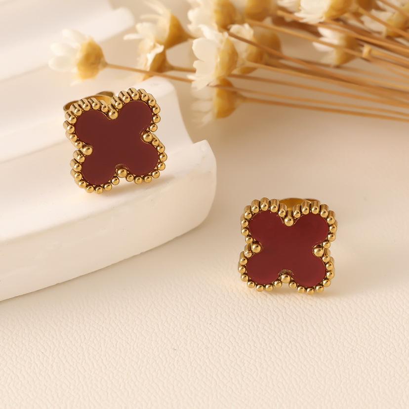 New Titanium Steel Earrings Fresh Sweet Temperament Four-Leaf Clover Earrings Female Jewelry