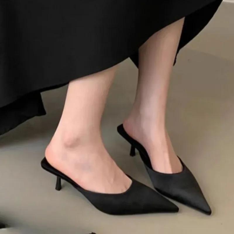 Fashion 2025 Hot Sale Closed Toe Women's Slippers Fashion Leopard Print Dress Slippers Women New Best Seller Heels Women Sandals