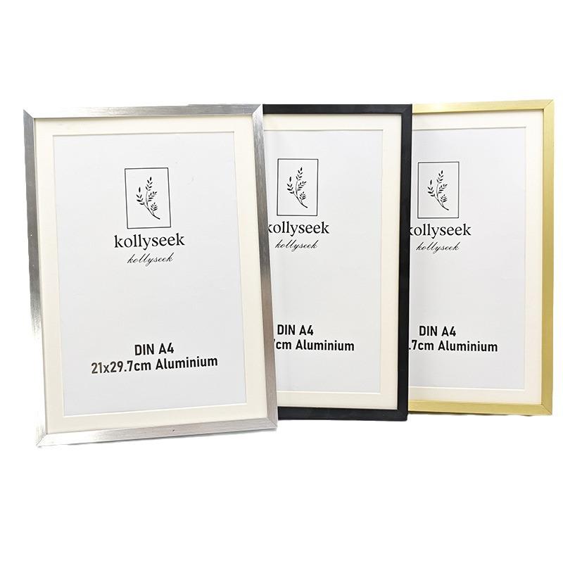 A4-bildram i aluminiumlegering med graverad logotyp för foto, bordsplacering, väggupphängning eller visning av verksamhetstillstånd.