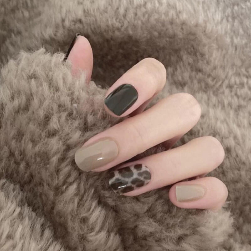 Leopard Beige Khaki Adhesive Nail Tips [24tips] R148