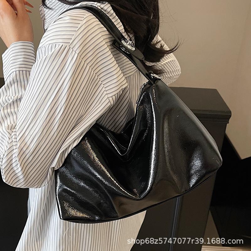 Large Capacity Bag Women's 2025 New French Niche High-end Commuting Large Bag Women's Shoulder Messenger Bag Women's Bag