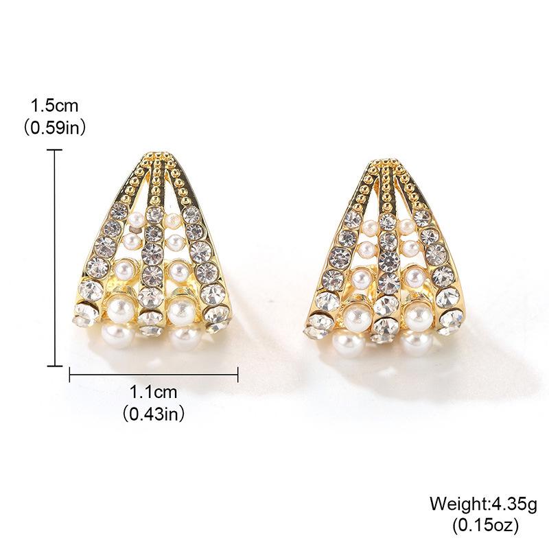 

Серьги-гвоздики с корейским жемчугом: Креативный ряд бриллиантов во французском стиле для универсального женского стиля в легкой роскоши