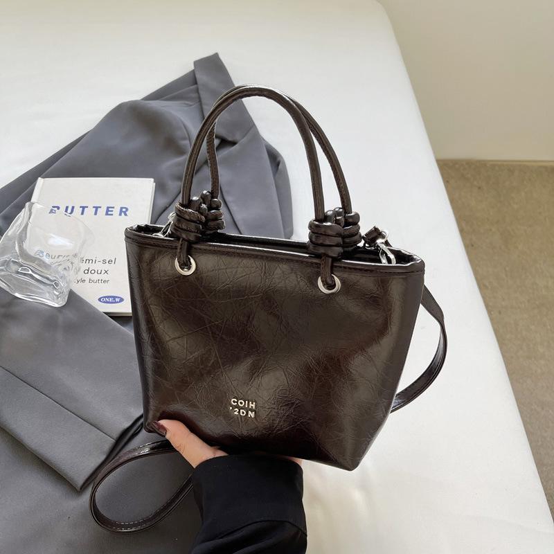 Solid Color Texture Retro Small Bag Women 2025 New Trend Shoulder Messenger Bag Portable Bucket Bag