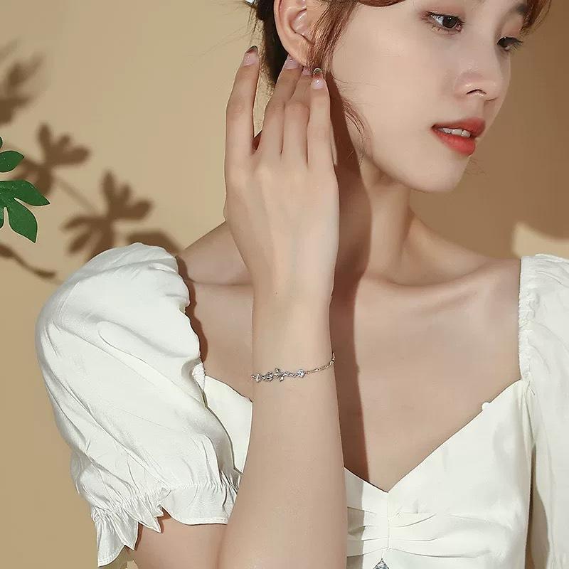 The Little Prince's Rose Light Luxury Niche Design Bracelet for Girlfriend's Birthday Gift Jewelry