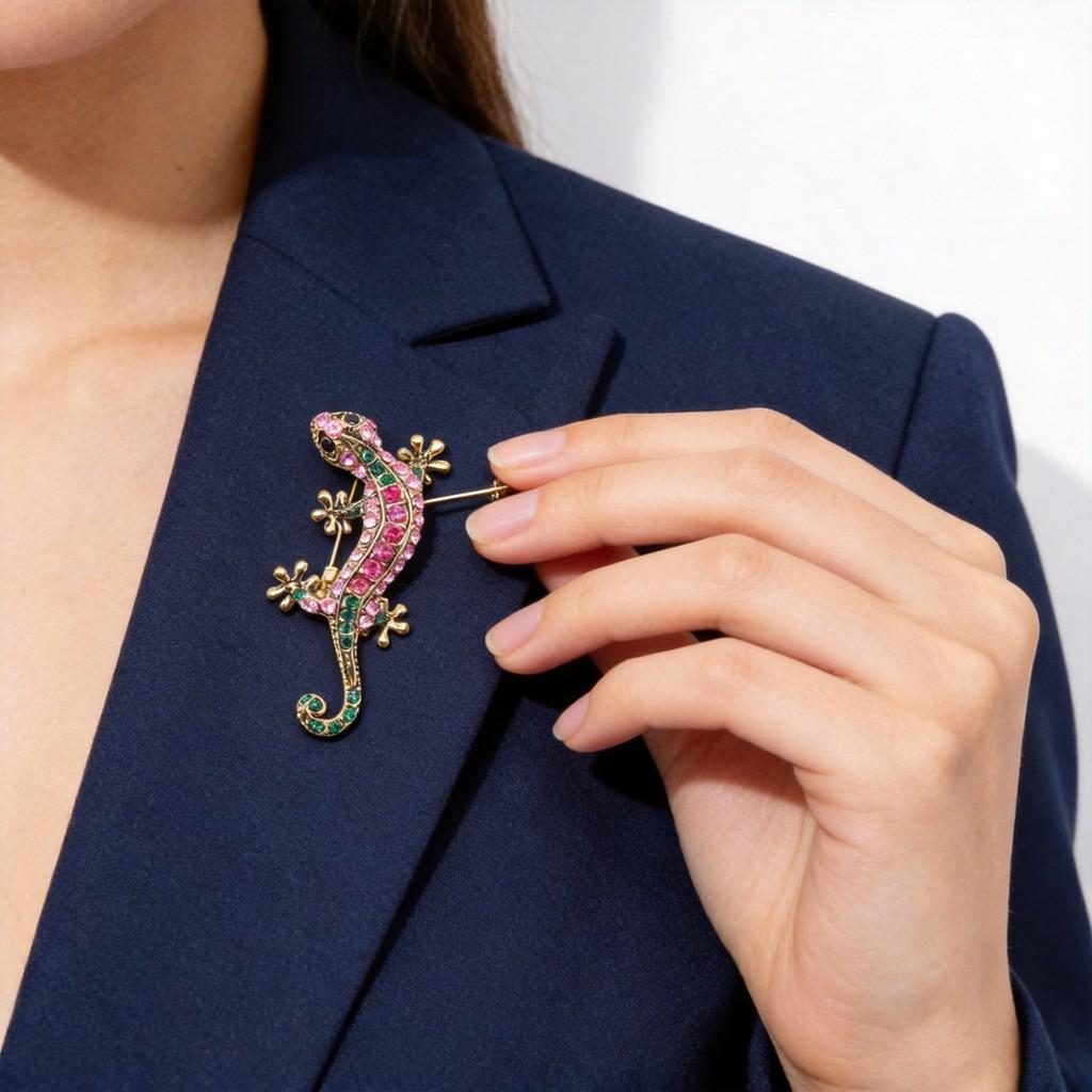 Vintage Alloy Lizard Brooch With Rhinestones For Men And Women Decorative Accessory
